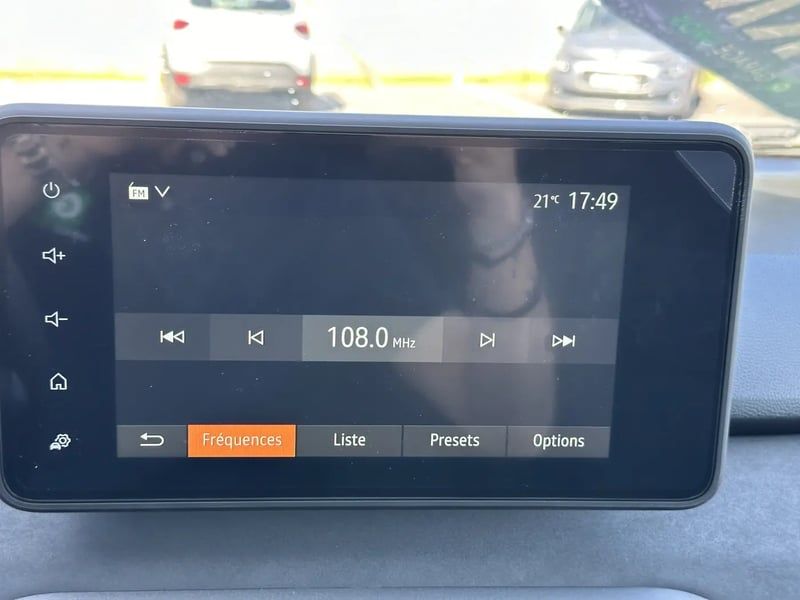 Photo de la voiture DACIA SANDERO ECO-G 100 Stepway Extreme +