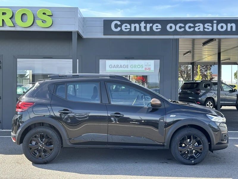 Photo de la voiture DACIA SANDERO ECO-G 100 Stepway Extreme +