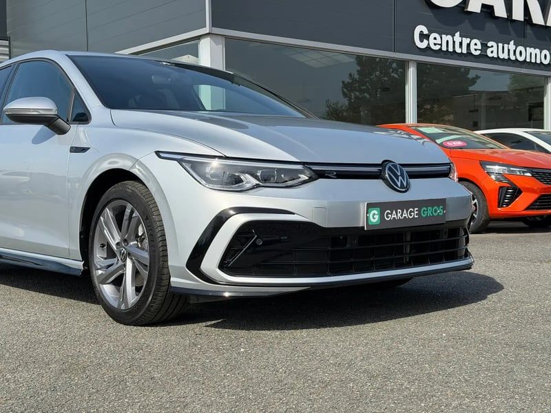 Photo de la voiture VOLKSWAGEN GOLF 1.5 eTSI OPF 150 DSG7 R-Line