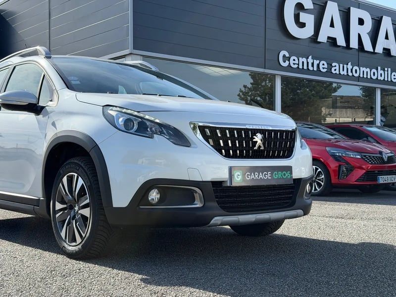 Photo de la voiture PEUGEOT 2008 1.2 PureTech 110ch S&S EAT6 Allure