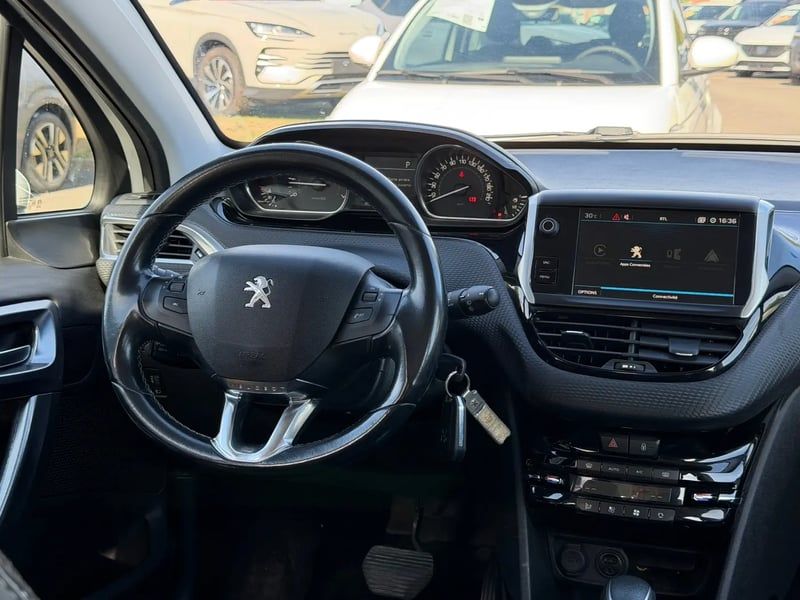 Photo de la voiture PEUGEOT 2008 1.2 PureTech 110ch S&S EAT6 Allure