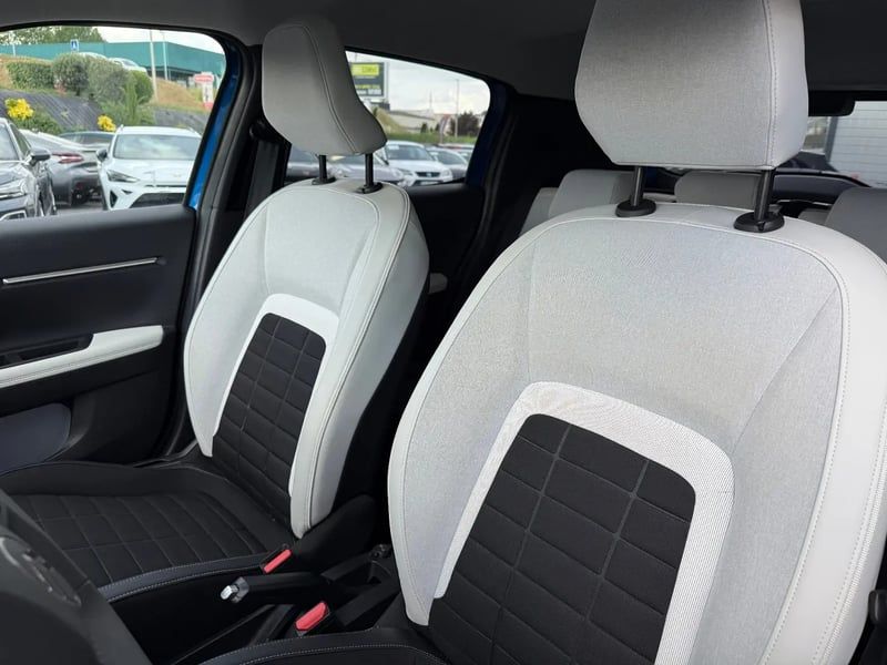 Photo de la voiture CITROEN C3 Turbo 100 ch Manuelle Max