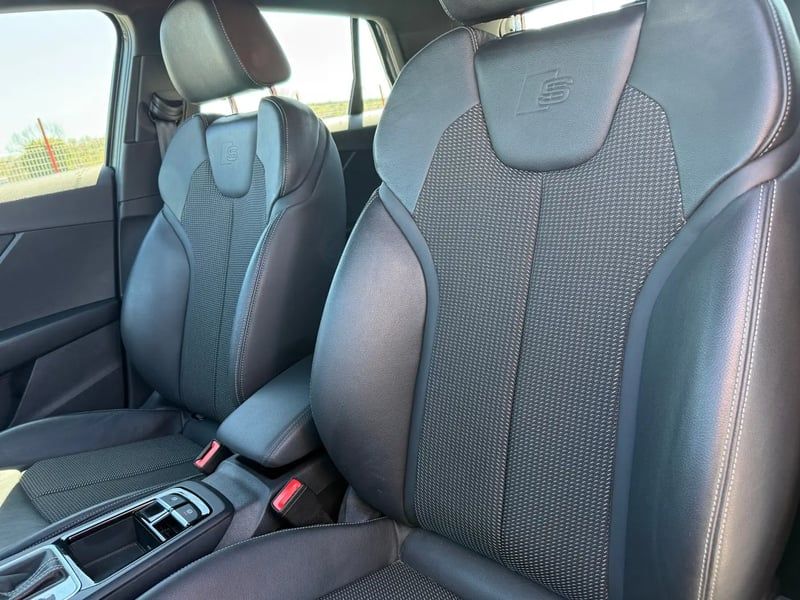 Photo de la voiture AUDI Q2 35 TDI 150 S tronic 7 S line