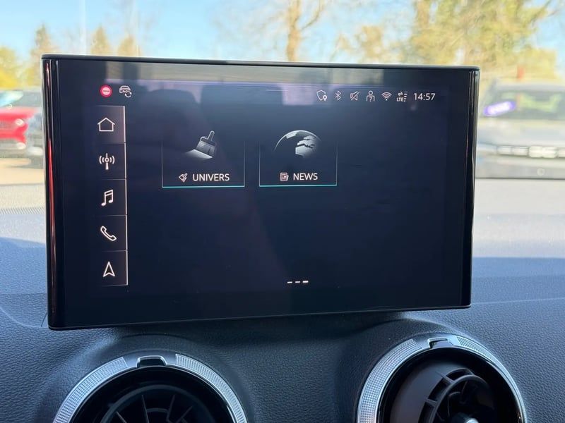 Photo de la voiture AUDI Q2 35 TDI 150 S tronic 7 S line