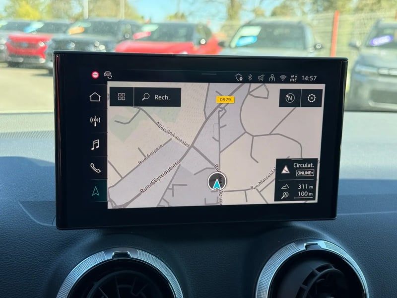 Photo de la voiture AUDI Q2 35 TDI 150 S tronic 7 S line