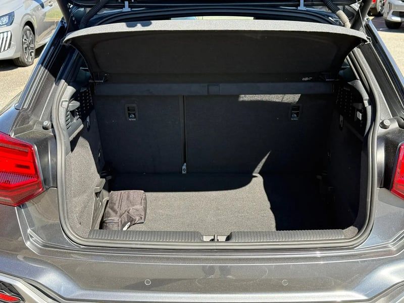 Photo de la voiture AUDI Q2 35 TDI 150 S tronic 7 S line