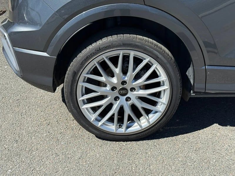 Photo de la voiture AUDI Q2 35 TDI 150 S tronic 7 S line