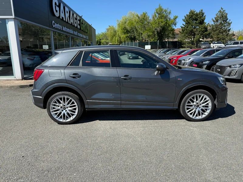 Photo de la voiture AUDI Q2 35 TDI 150 S tronic 7 S line