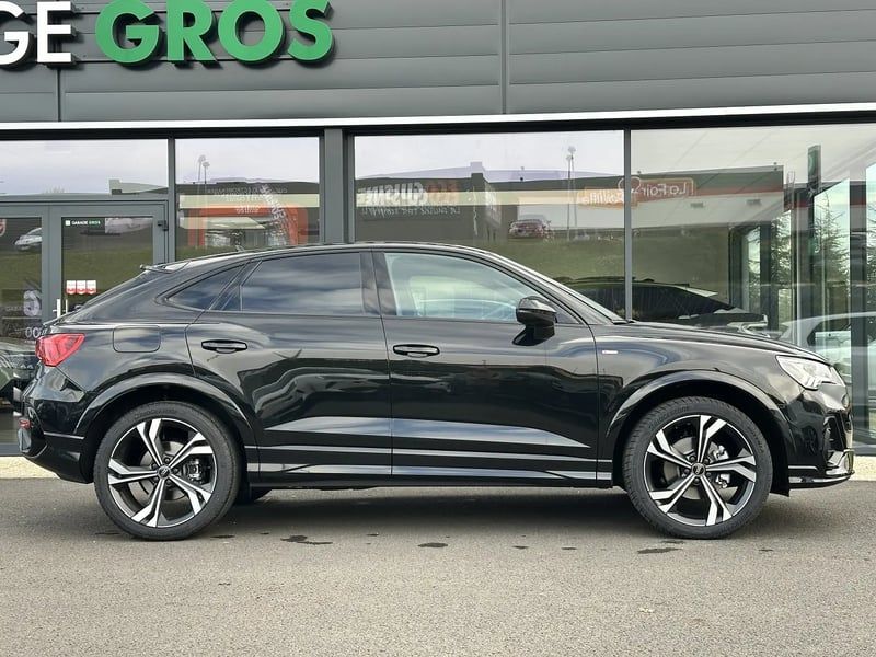 Photo de la voiture AUDI Q3 SPORTBACK 35 TDI 150 ch S tronic 7 S line