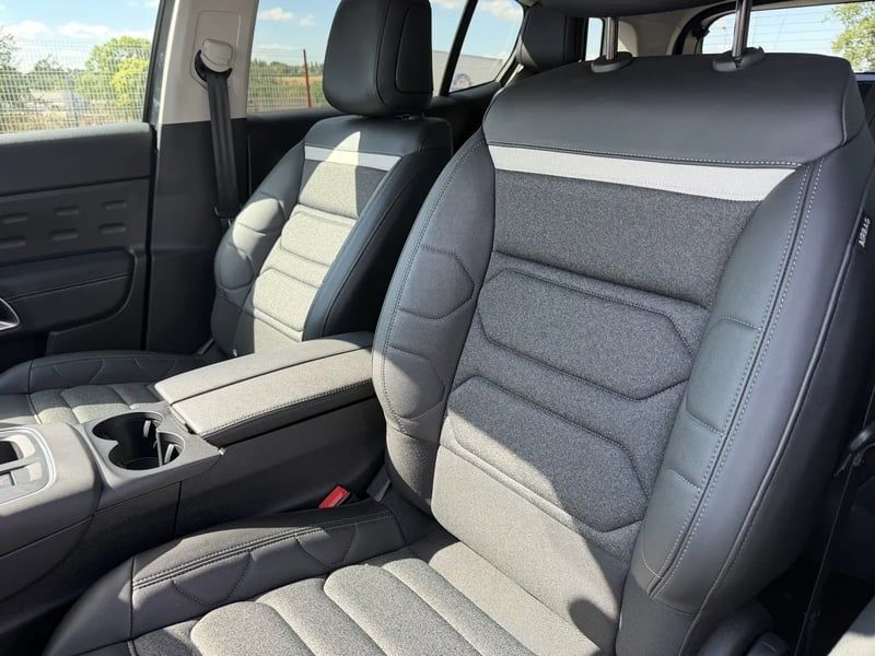 Photo de la voiture CITROEN C5 AIRCROSS Hybride 145 e-DCS6 Max
