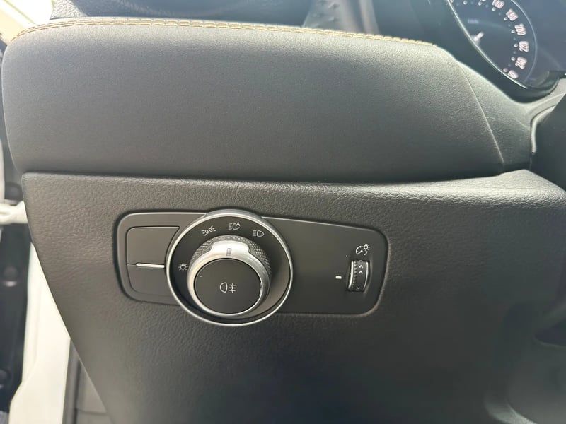 Photo de la voiture ALFA ROMEO TONALE 1.5 Hybrid 130 ch TCT7 Sprint