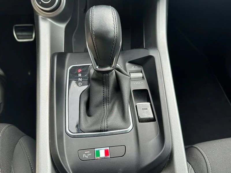 Photo de la voiture ALFA ROMEO TONALE 1.5 Hybrid 130 ch TCT7 Sprint