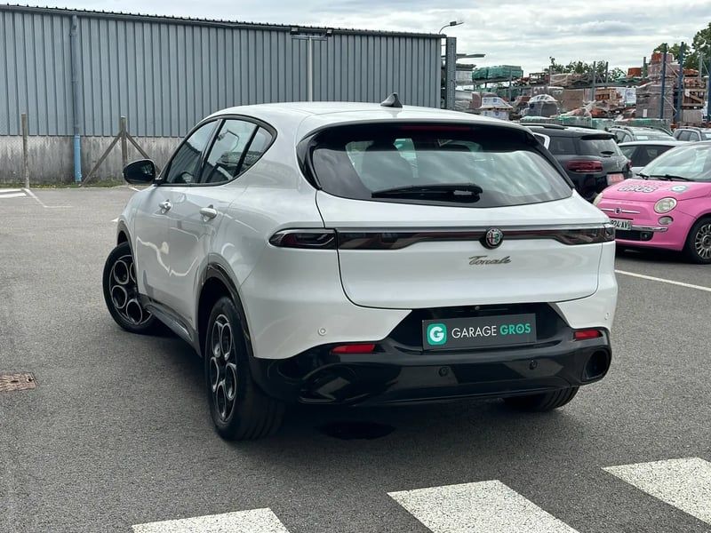 Photo de la voiture ALFA ROMEO TONALE 1.5 Hybrid 130 ch TCT7 Sprint