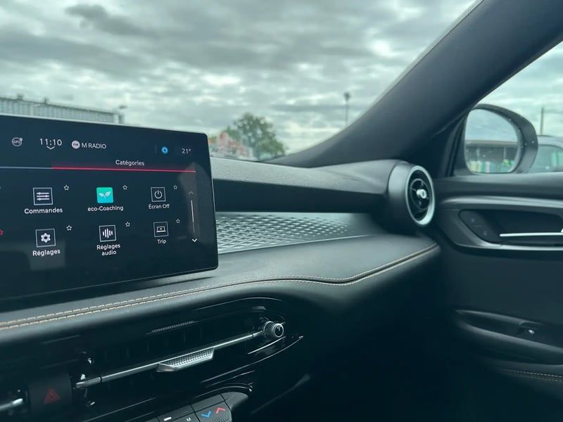 Photo de la voiture ALFA ROMEO TONALE 1.5 Hybrid 130 ch TCT7 Sprint