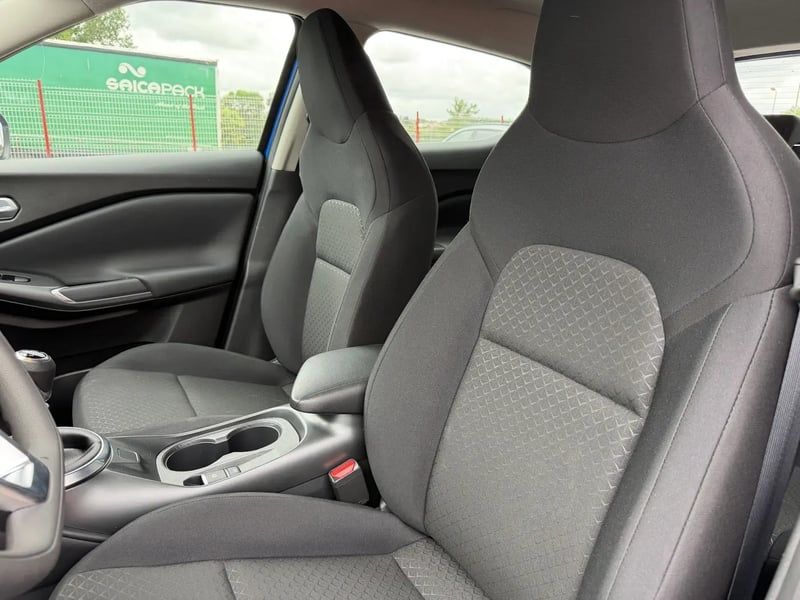 Photo de la voiture NISSAN JUKE 2023 DIG-T 114 Acenta