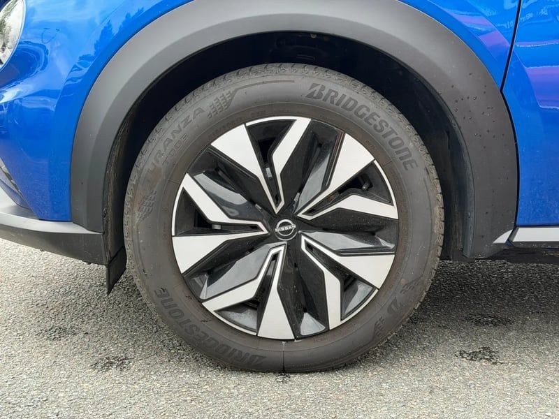 Photo de la voiture NISSAN JUKE 2023 DIG-T 114 Acenta