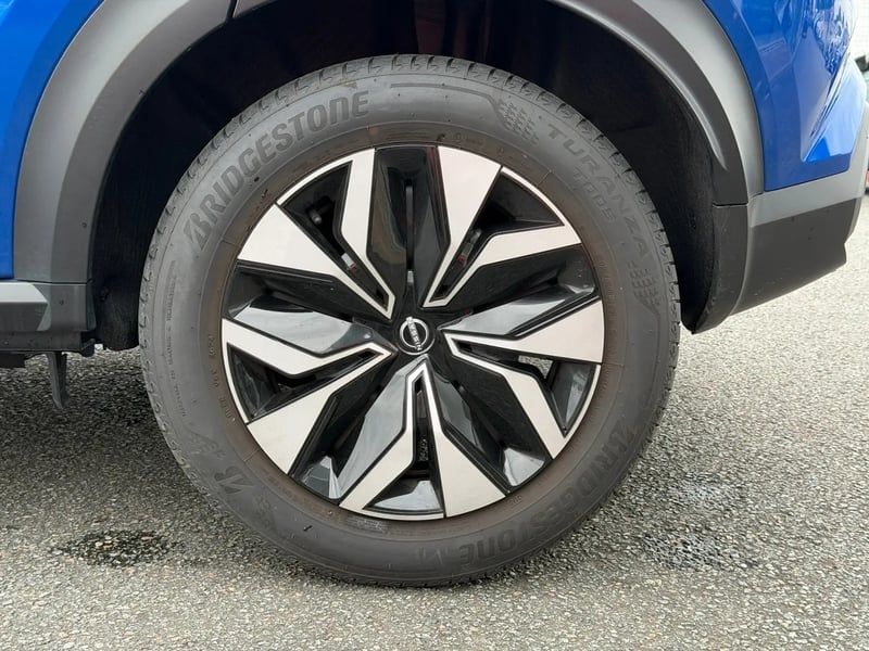 Photo de la voiture NISSAN JUKE 2023 DIG-T 114 Acenta