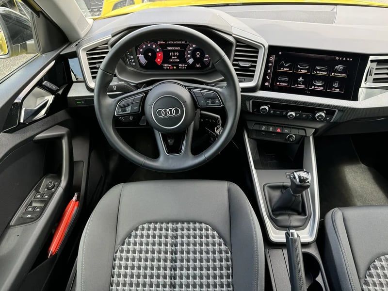 Photo de la voiture AUDI A1 CITYCARVER AUDI A1 CITYCARVER 25 TFSI 95 CV SLINE