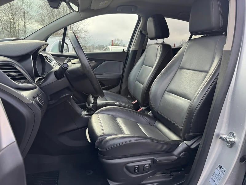 Photo de la voiture OPEL MOKKA 1.4 Turbo - 140 ch 4x2 Start&Stop Cosmo Pack