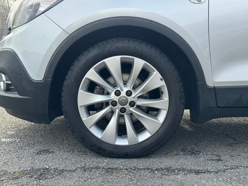 Photo de la voiture OPEL MOKKA 1.4 Turbo - 140 ch 4x2 Start&Stop Cosmo Pack