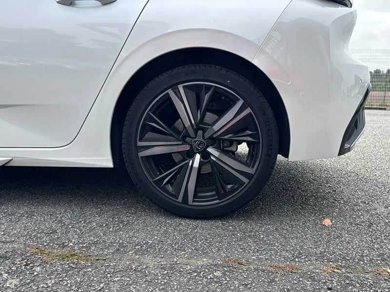 Photo de la voiture PEUGEOT 308 PureTech 130ch S&S EAT8 GT Pack