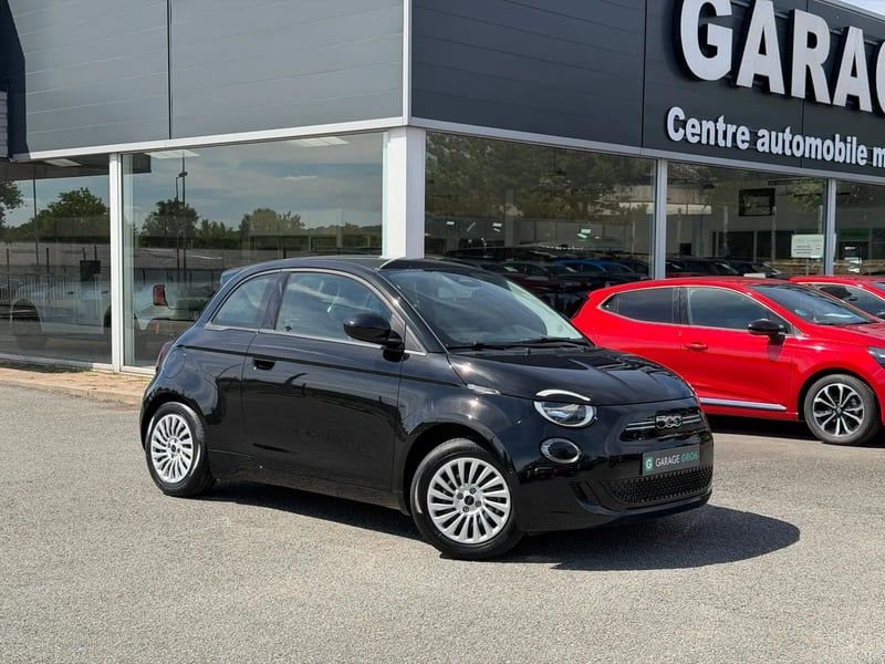 Photo de la voiture FIAT 500e BERLINE 500 e 118 ch Nouvelle 500