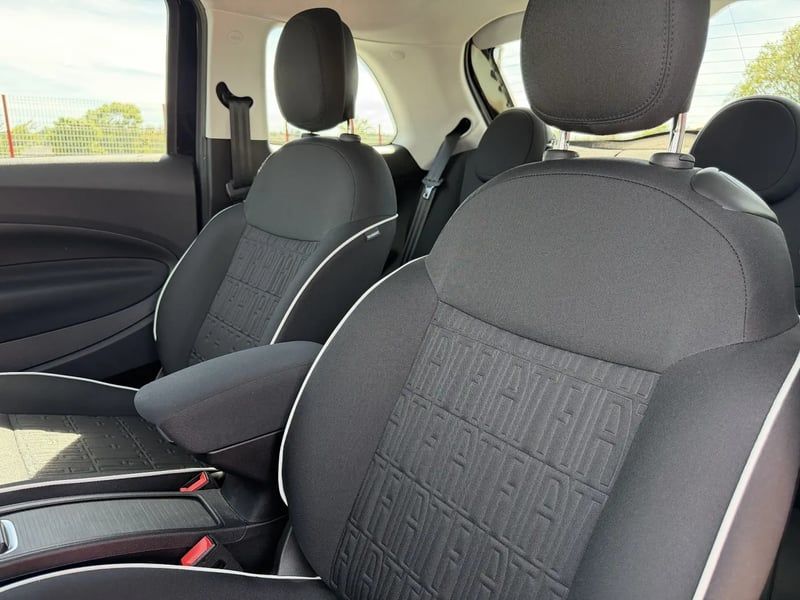 Photo de la voiture FIAT 500e BERLINE 500 e 118 ch Nouvelle 500