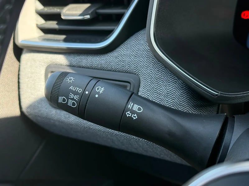 Photo de la voiture RENAULT CLIO V TCe 90 ch GSR2 Techno