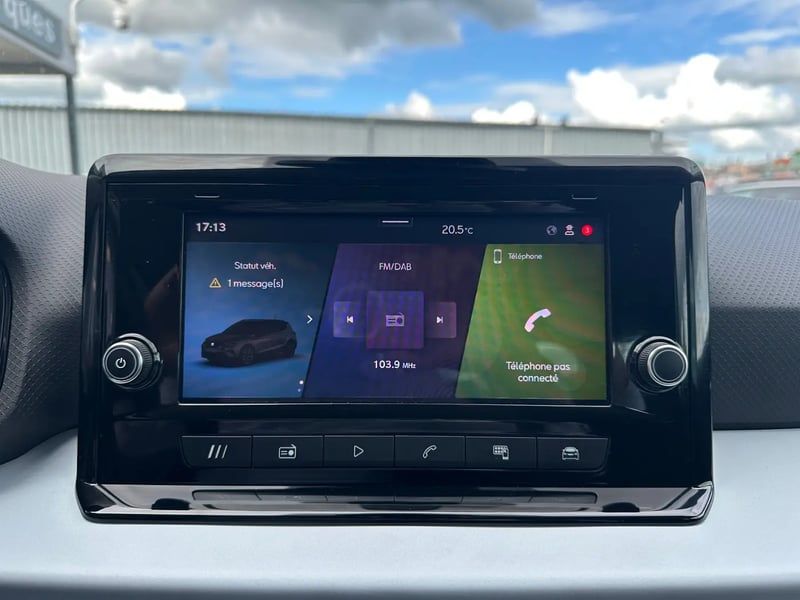 Photo de la voiture SEAT ARONA 1.0 TSI 110 ch Start/Stop BVM6 Style Business