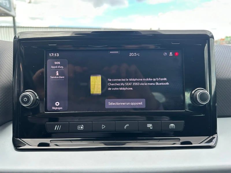Photo de la voiture SEAT ARONA 1.0 TSI 110 ch Start/Stop BVM6 Style Business