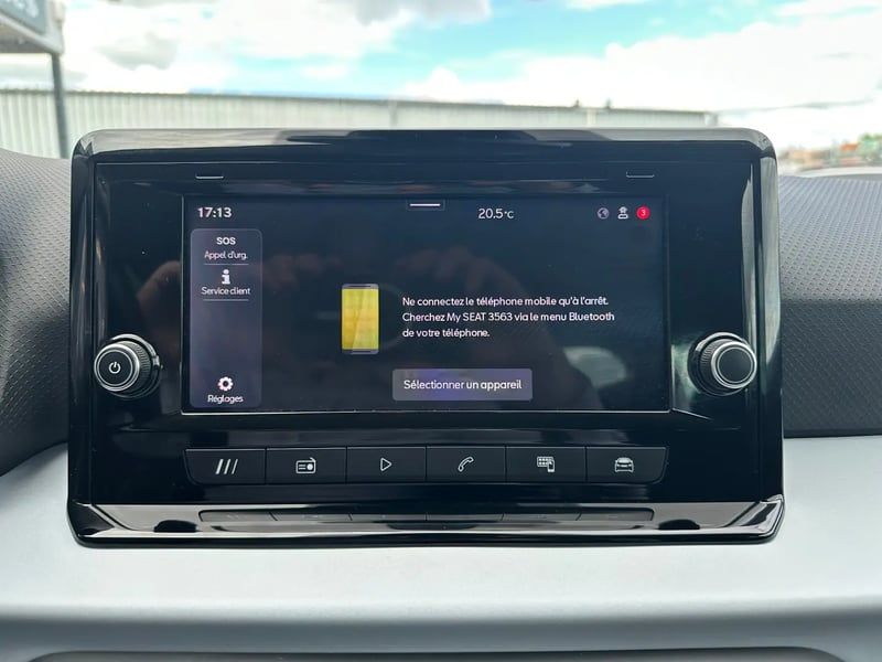 Photo de la voiture SEAT ARONA 1.0 TSI 110 ch Start/Stop BVM6 Style Business