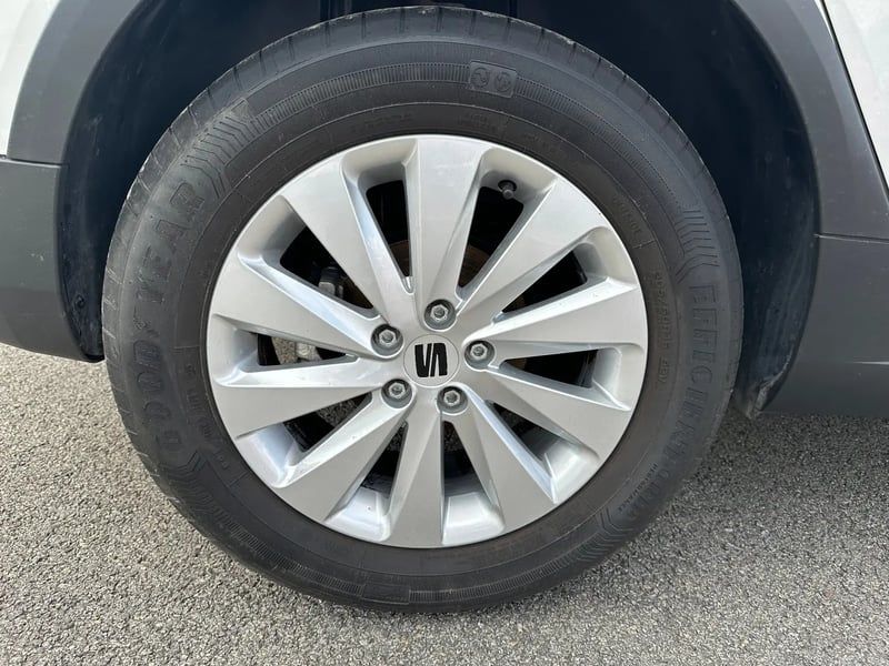 Photo de la voiture SEAT ARONA 1.0 TSI 110 ch Start/Stop BVM6 Style Business