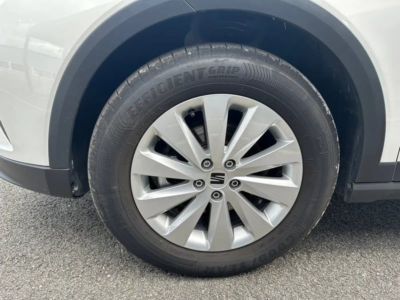 Photo de la voiture SEAT ARONA 1.0 TSI 110 ch Start/Stop BVM6 Style Business