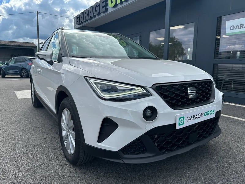 Photo de la voiture SEAT ARONA 1.0 TSI 110 ch Start/Stop BVM6 Style Business