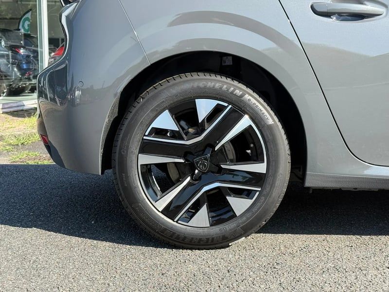 Photo de la voiture PEUGEOT 208 Hybrid 110 ch e-DCS6 Allure