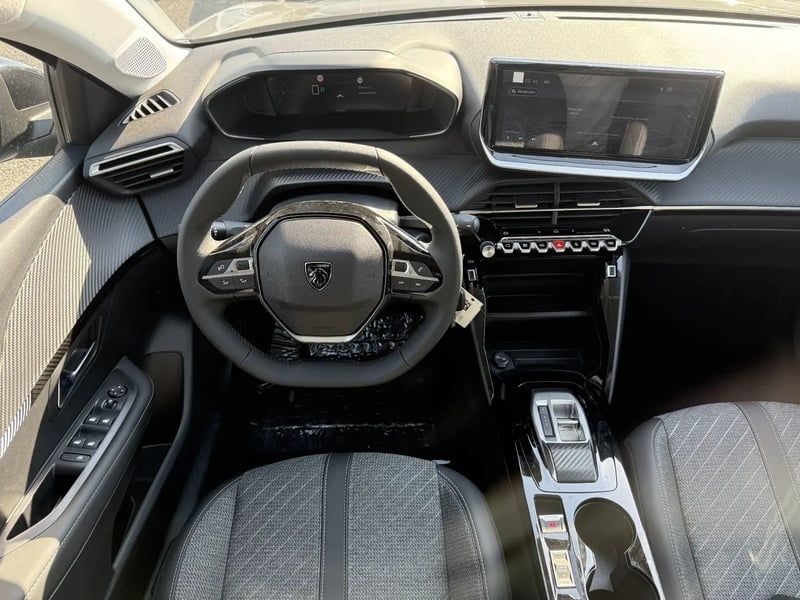 Photo de la voiture PEUGEOT 208 Hybrid 110 ch e-DCS6 Allure