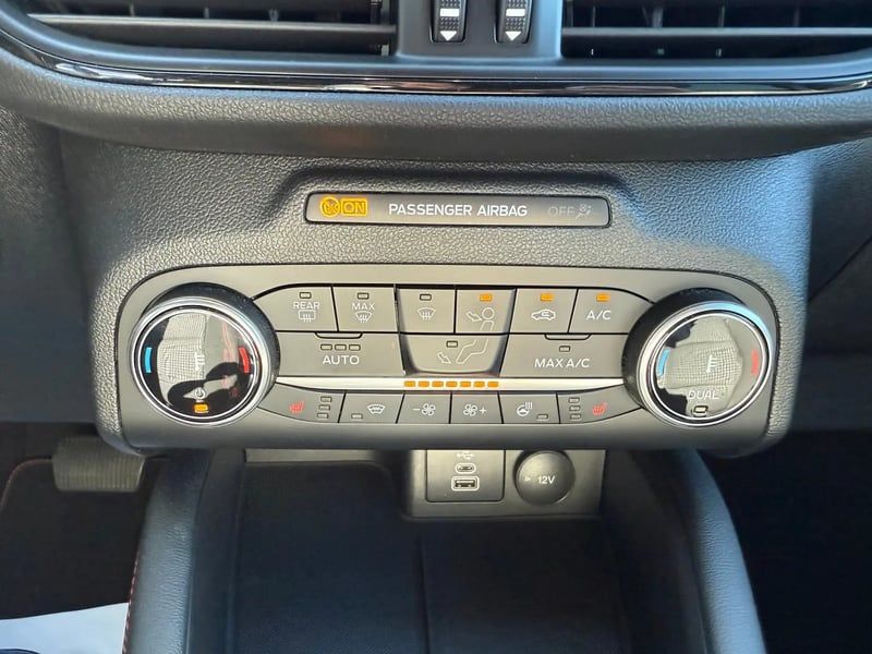 Photo de la voiture FORD KUGA 2.0 EcoBlue 120 BVA8 ST-Line - 5P