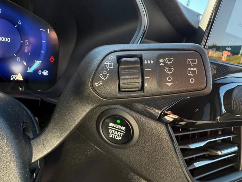 Photo de la voiture FORD KUGA 2.0 EcoBlue 120 BVA8 ST-Line - 5P