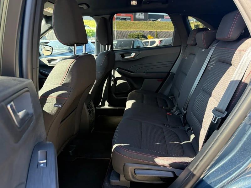 Photo de la voiture FORD KUGA 2.0 EcoBlue 120 BVA8 ST-Line - 5P