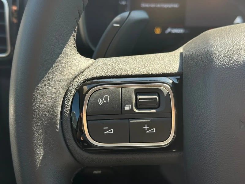 Photo de la voiture CITROEN C5 AIRCROSS Hybride 145 e-DCS6 Max