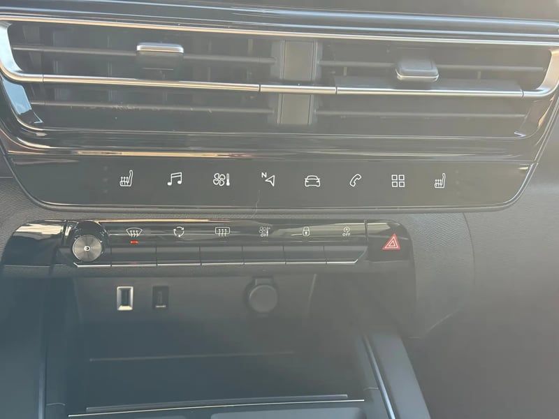 Photo de la voiture CITROEN C5 AIRCROSS Hybride 145 e-DCS6 Max
