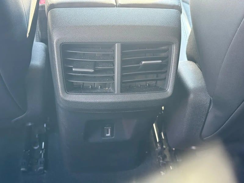 Photo de la voiture CITROEN C5 AIRCROSS Hybride 145 e-DCS6 Max