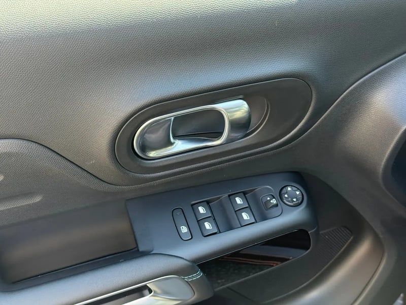 Photo de la voiture CITROEN C5 AIRCROSS Hybride 145 e-DCS6 Max