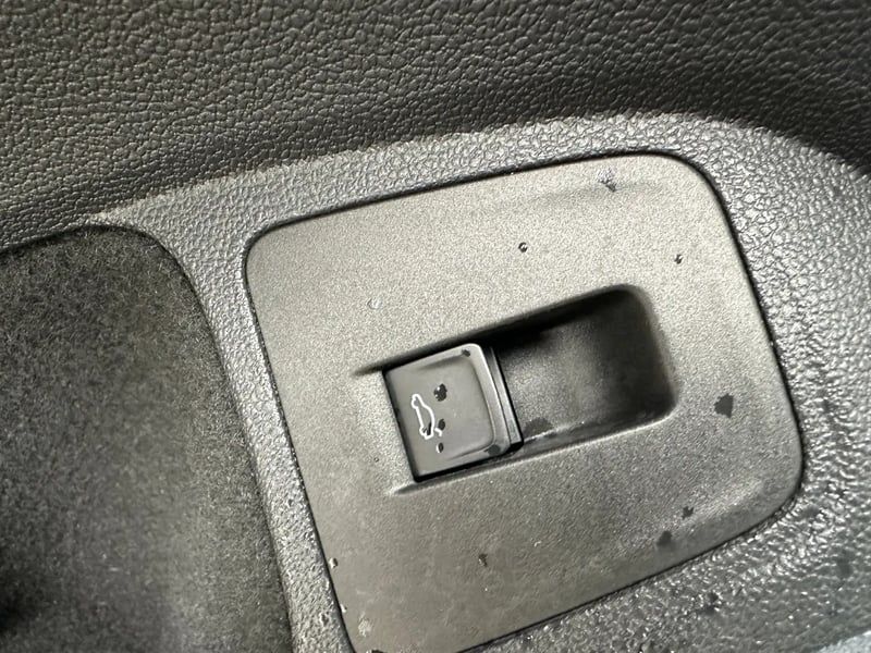 Photo de la voiture VOLKSWAGEN TIGUAN 2.0 TDI 150 DSG7 Carat