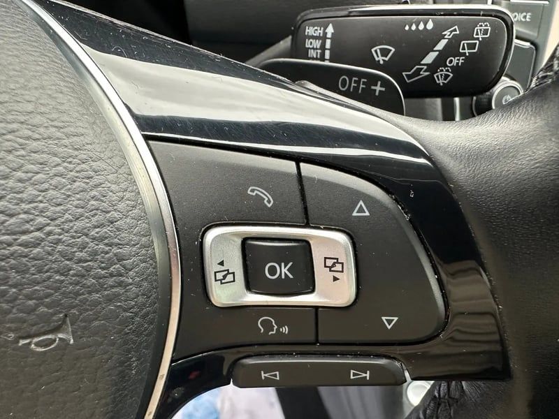 Photo de la voiture VOLKSWAGEN TIGUAN 2.0 TDI 150 DSG7 Carat