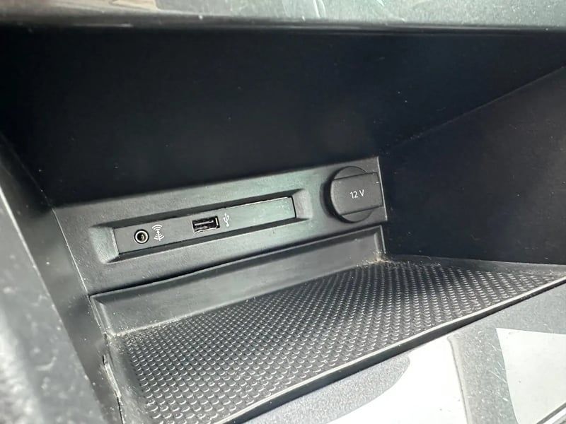 Photo de la voiture VOLKSWAGEN TIGUAN 2.0 TDI 150 DSG7 Carat