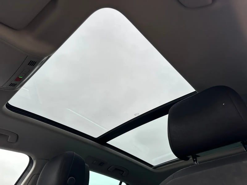 Photo de la voiture VOLKSWAGEN TIGUAN 2.0 TDI 150 DSG7 Carat