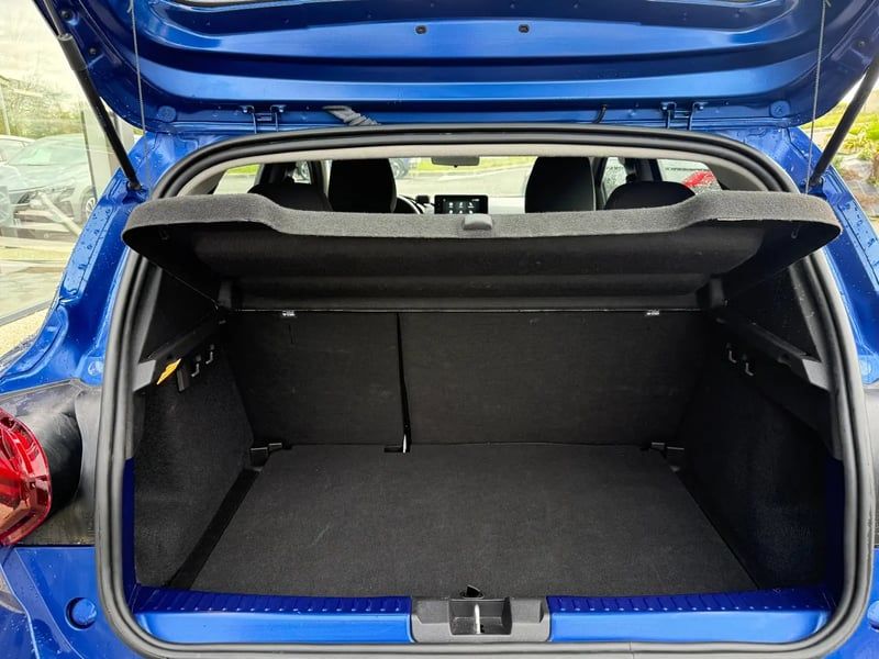 Photo de la voiture DACIA SANDERO ECO-G 100 GSR2 Stepway Extreme +