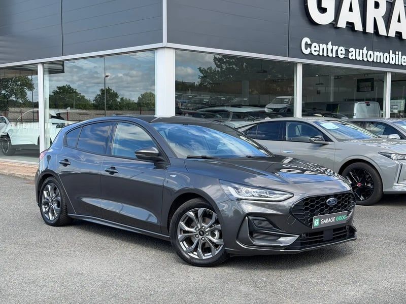 Photo de la voiture FORD FOCUS ACTIVE 1.5 EcoBlue 115 Powershift ST-Line X