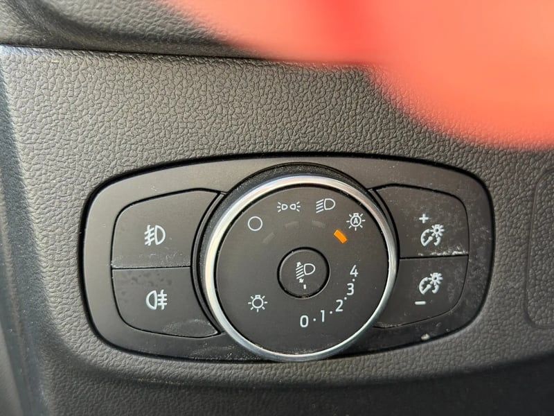 Photo de la voiture FORD FOCUS ACTIVE 1.5 EcoBlue 115 Powershift ST-Line X